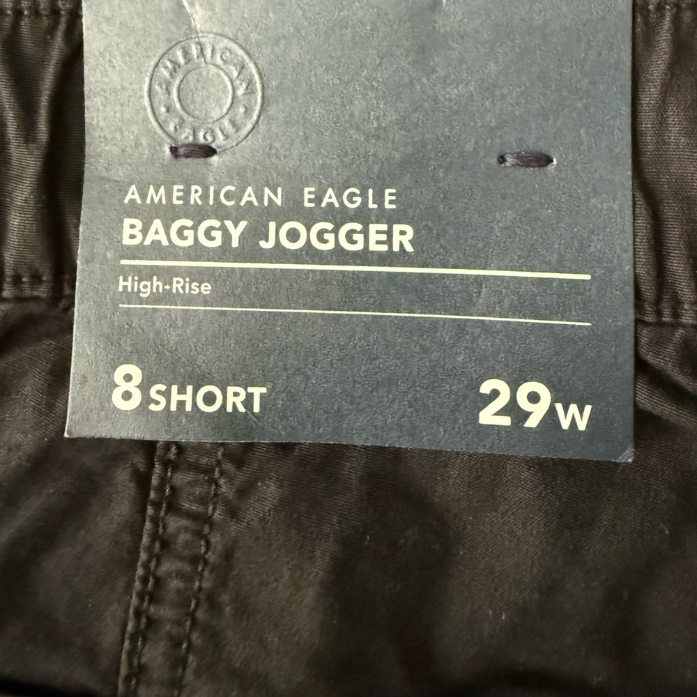 American Eagle Snappy Stretch High-Waisted Baggy Cargo Jogger 8 Short - Picture 7 of 8
